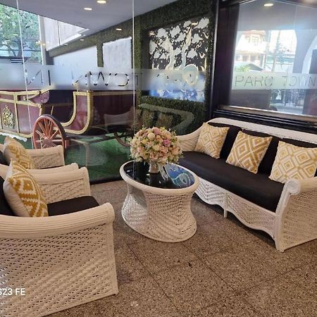 Town In Town Gardent Resort Bangkok Kültér fotó