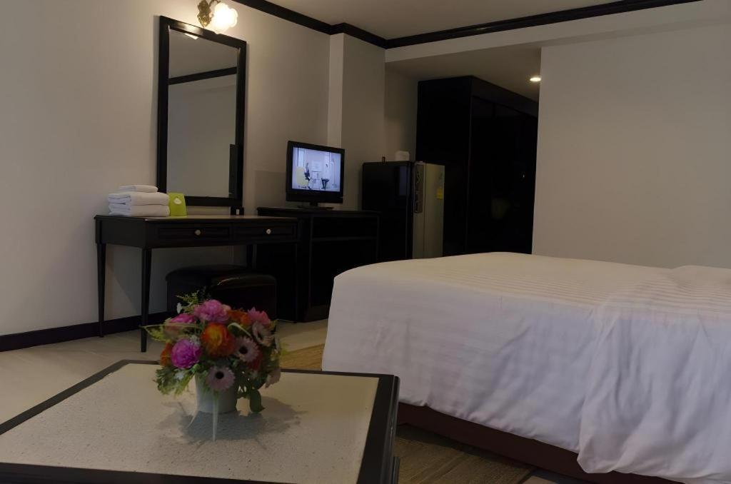 Town In Town Gardent Resort Bangkok Kültér fotó
