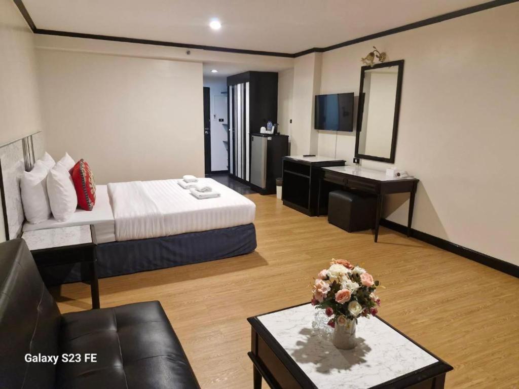 Town In Town Gardent Resort Bangkok Kültér fotó